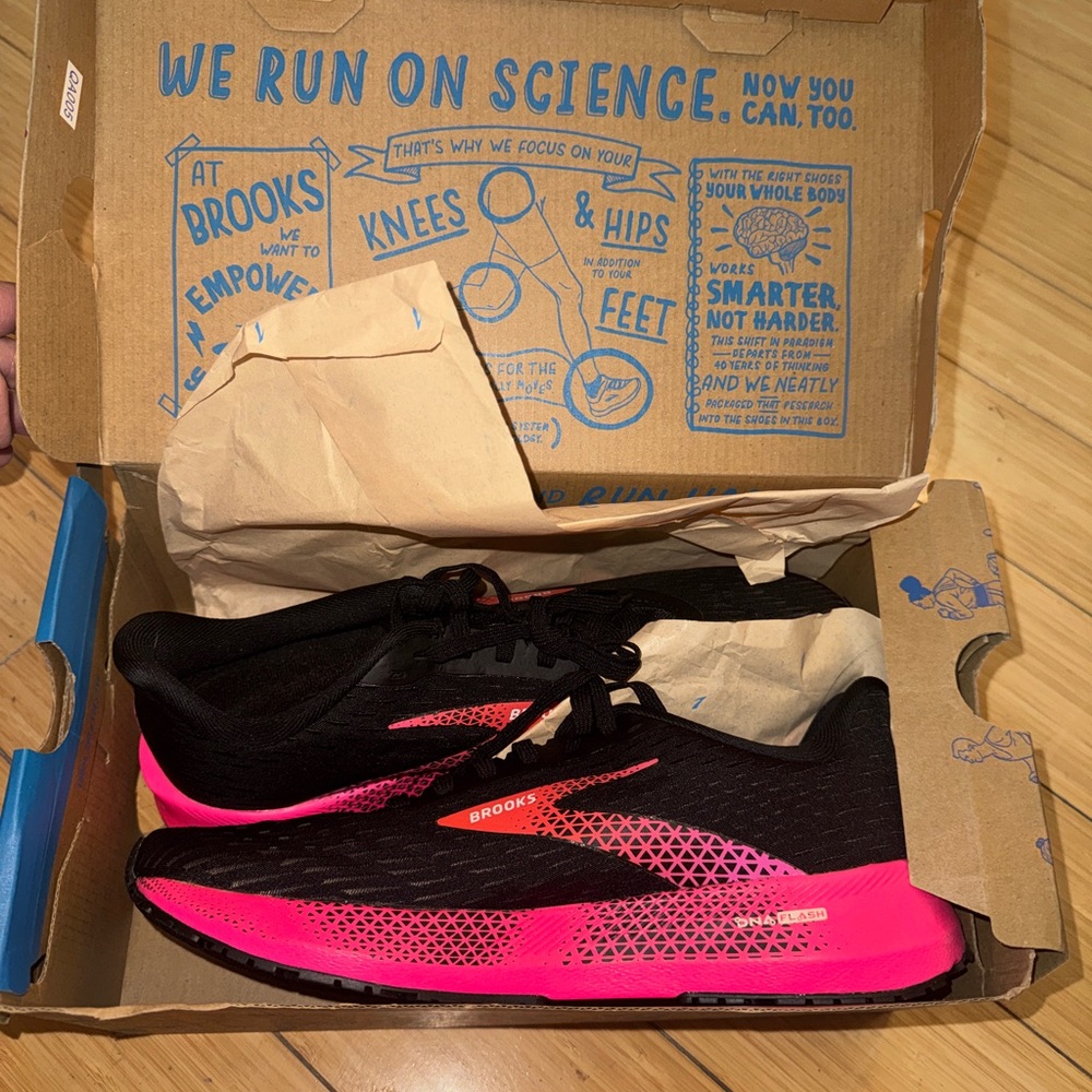 NWT Brooks Hyperion Tempo Running Shoes Women’s 9.5